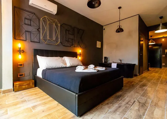 La Perla Nera Suites&Happiness